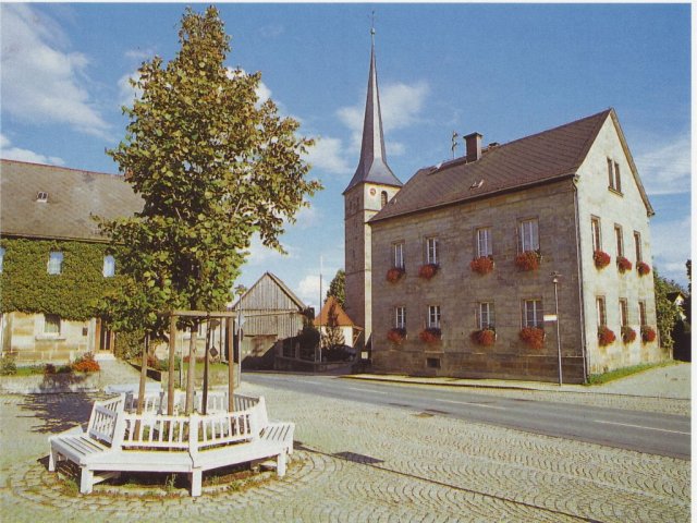 Mistelbach Dorfplatz